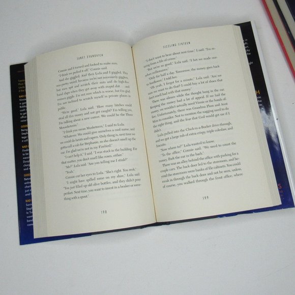 3 Janet Evanovich Best-Selling Hardcover Books Fiction Stephanie Plum Series - Picture 8 of 15